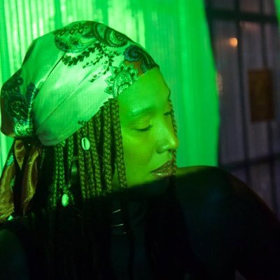 amma221's profile picture. "Intravenosa, venenosa, via jugular..." Mercadóloga e Socióloga por que o mundo é feito de contradições… Falo maluquices e divulgo passagens baratas