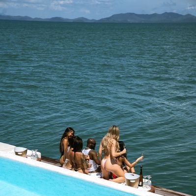 HaustingsA's profile picture. smiles 😊 , football ⚽ and an Arsenal & Barcelona fan