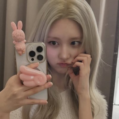 gaeulsonlygf's profile picture. gaeul & soobin cc ||