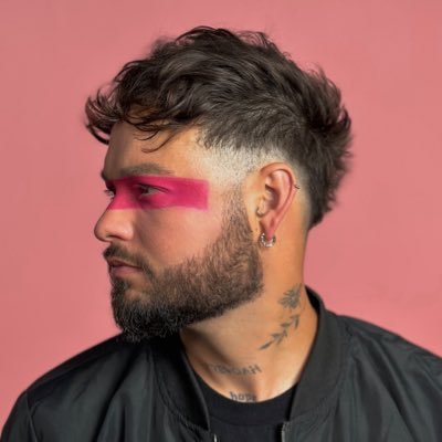 fe_trevoah's profile picture. baixista e vocal da trevoah 🎤 ora yê yê o mamãe 💛