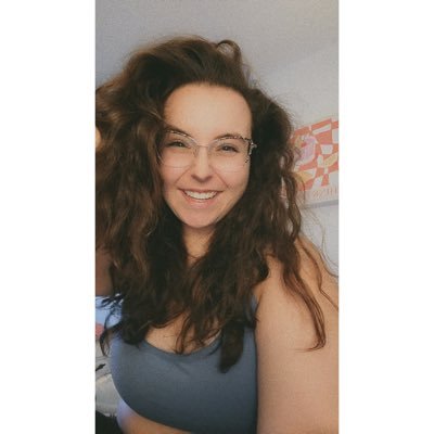 curlyfrycrissy's profile picture. 