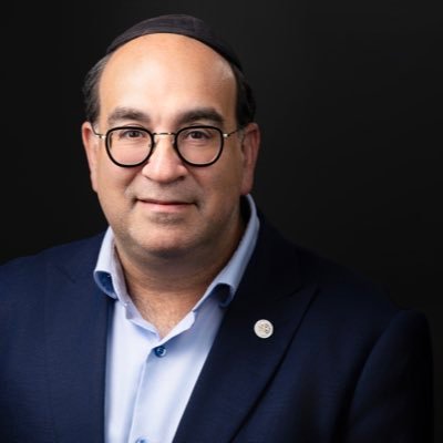 PesachOsina's profile picture. 