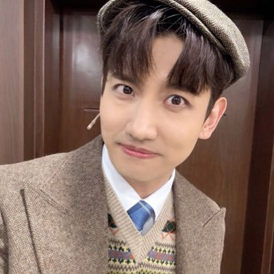 PCYL0V3R's profile picture. person who is normal about min yoongi and park chanyeol | priv: @chanyeolt3mpo