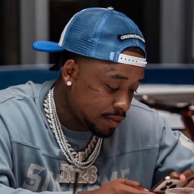 vsixz's profile picture. Hated adored never ignored