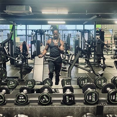 WinnersOnlyLife's profile picture. Screens exist in the real world but the real world doesn’t exist in the screen