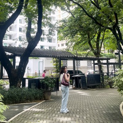 pseudograceee's profile picture. a walking contraindication