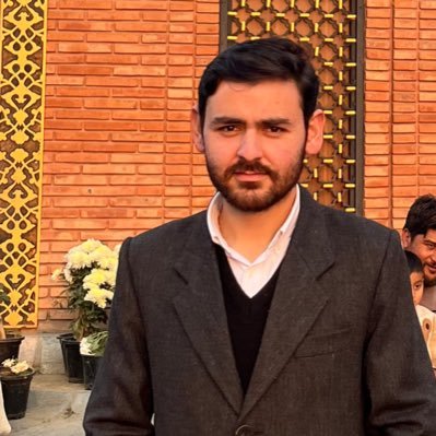 shakirparray_'s profile picture. Kashmiri. Student. Lifelong learner. Law Graduate. Views own.