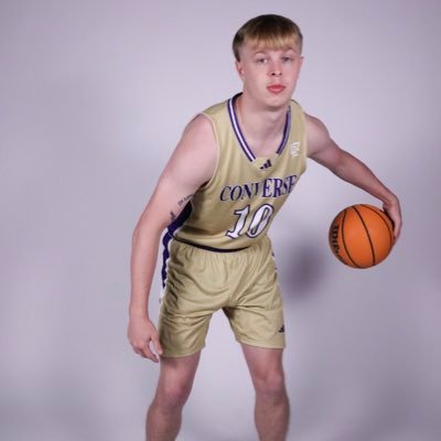 10WillFowler's profile picture. 6’2 pg @valkyries_MBB #LLRW