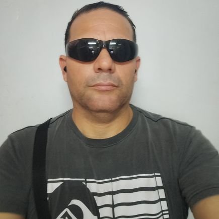 Dimitriuns0602's profile picture. Um carioca que foi adotado pelo Espírito Santo! Anti-esquerdista,anti-petralha!
