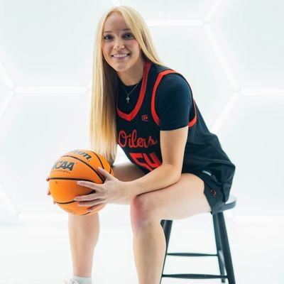 zoeysierer_1's profile picture. Child of God✝️ | @UFWBB '29 | SG | 5'9