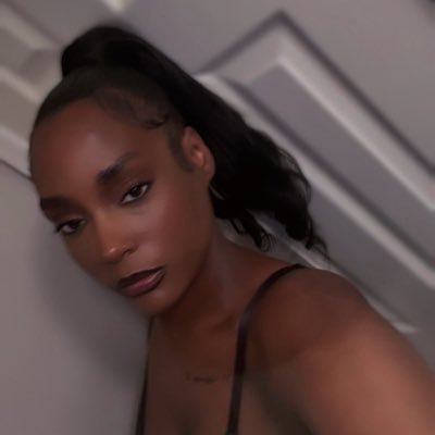 GenevaJohnstone's profile picture. Lover of sunsets, soft music, and heartfelt conversations. Embracing life’s little moments with grace and gratitude. 🌸🎶💬