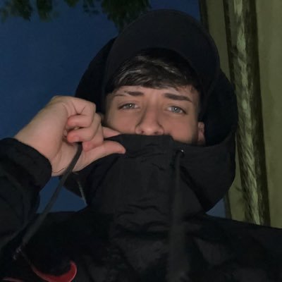 Lpzfxx's profile picture. 🇦🇷 editor 18 Work (ed):@gorilonfn / @MemoLag_ / @Danyfishy1 / @T6esportss / @palerkuma. / @randuimmm /@k1ng 👀 +6,5M views generated