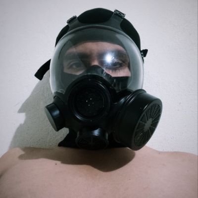 ricol012's profile picture. 