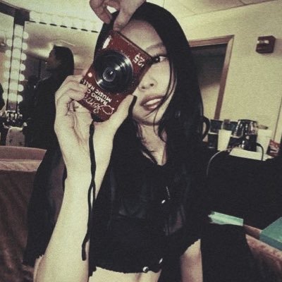 vxtu01's profile picture. مو كل شخص يستحق يعرف تفاصيل حياتي ، مو لازم أكون “مثلهم”، يكفيني أكون “أنا” .