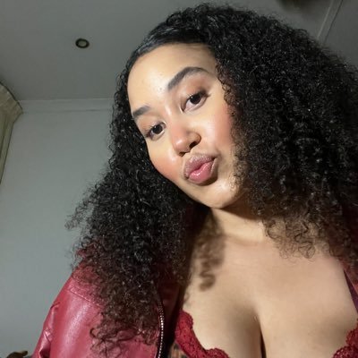 Colleen_kholeka's profile picture. ||🇿🇦+🇦🇹= Intombi yomzulu, idc.