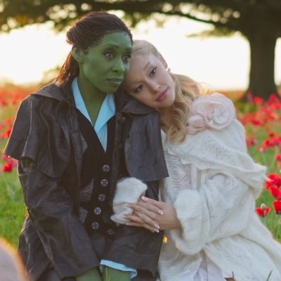 starlightpayola's profile picture. admin - @castiwlsx 🤍 | @sugartalkinnn 🪐