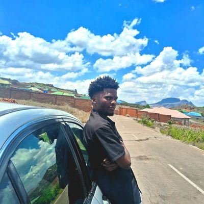 TuenforIcon's profile picture. change starts from within 💫