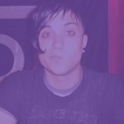 eggnchezhrdroll's profile picture. idk but love not war