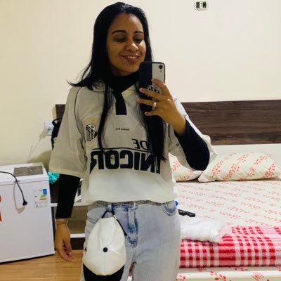 Gabiiruts's profile picture. O universo conspira a favor, de quem não conspira contra ninguém 🍃