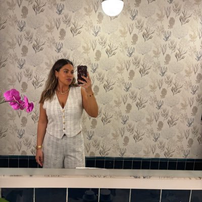 jmichellebx's profile picture. 