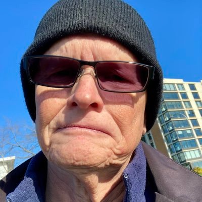 Ow_My_Back_'s profile picture. ♿️ PWD & retired 🇨🇦 fella 👉NO DM’s👈