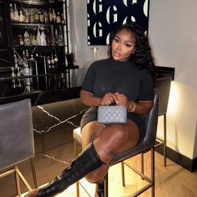 bbgmarri's profile picture. tattoos ⬇️ IG:  https://t.co/5Mt26dPqXc