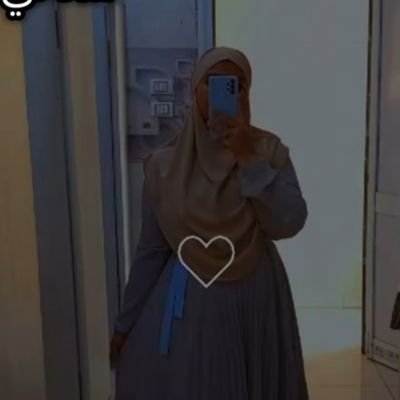 esraa46929295's profile picture. 