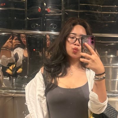 furthermuse's profile picture. the universe’s darling