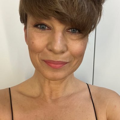 lisicamica's profile picture. PRovka, kolumnistka in ljubiteljska kuharica. Avtorica bloga https://t.co/71lK8esHGz.