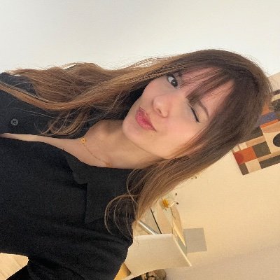 LaMujerdeVegeta's profile picture. Pero no soy Bulma.

Mitad mi diario, mitad no.