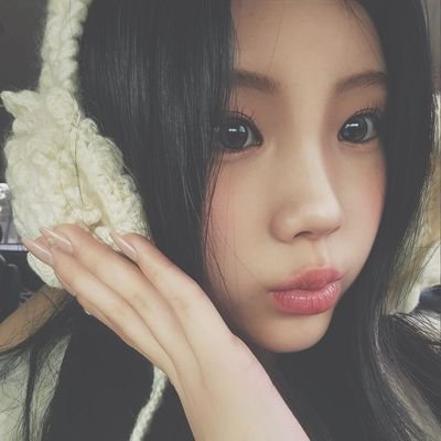 _sweetcannibal's profile picture. ꣹ 𝑠𝑡𝑟𝑎𝑤𝑏𝑒𝑟𝑟𝑖𝑒𝑠, 𝑐𝘩𝑒𝑟𝑟𝑖𝑒𝑠 𝑎𝑛𝑑 𝑎𝑛 𝑎𝑛𝑔𝑒𝑙'𝑠 𝑘𝑖𝑠𝑠 𝑖𝑛 𝑠𝑝𝑟𝑖𝑛𝑔...