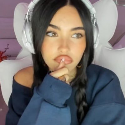 purplelacebras's profile picture. 