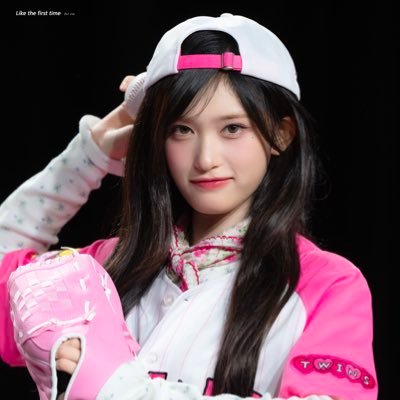 withleeseo's profile picture. 只喜欢李瑞