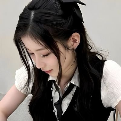 itsbeviecca's profile picture. Named 𝓑eviecca 𝓜adison, royalty born to stand out, not even to fit in.