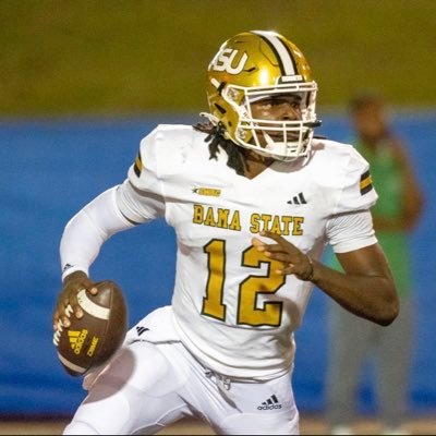 ZachSims_8's profile picture. QB 6’3 212 lbs / Current 3.7 GPA / 3⭐️ @247Sports / 3xState Champ💍 / Matthew 6:33 /HS Valedictorian📚