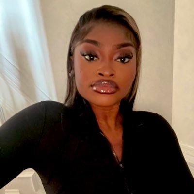 therealpiradell's profile picture. 