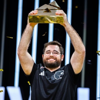 iamansinho's profile picture. 