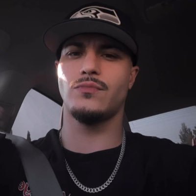 thatguybiggg's profile picture. | 6 ft | 18+