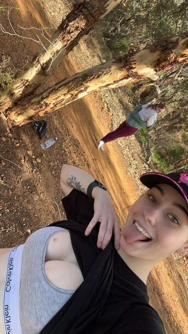 Tlawwo54834's profile picture. 