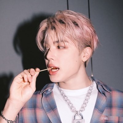 anonymousbread8's profile picture. ~ in love with my fine schyte wife (asakura jo) ~