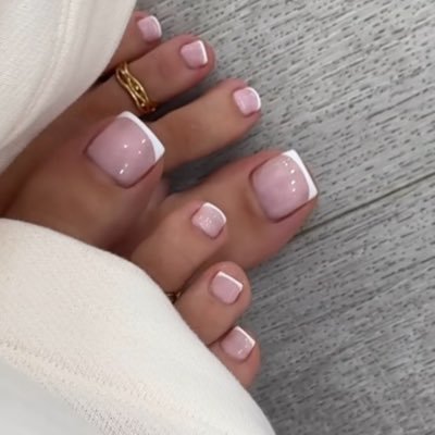 PrettyFrFeet37's profile picture. 🦶Taille 37 ! https://t.co/MzrZ26rpcg