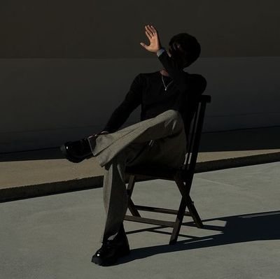 seunthinkpls's profile picture. live fast, live long.