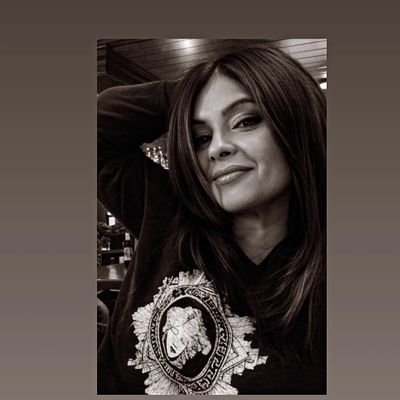 Monica73774598's profile picture. tarologa, antifascista, sogno Klopp e credo nelle stelle 

Amm Vinciut!
✨️✨️✨️⚽️🎉

#ForzaNapoliSempre
