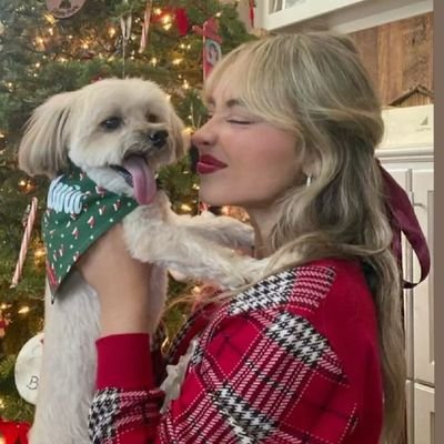 eicsana's profile picture. ☆҉. only sabrina carpenter, taylor swift, ruel and bangtwice ˚ ༘  • principal @hsbrinaz