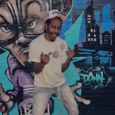 poppasuniverse's profile picture. Main:@poppasworld_ 9" 🍆 I 🫶🏽Big 🍑|18+| Straight Curious 🫣 | Collab 💰 |l Come Join Poppa's 🪐|https://t.co/RwRXWIPxDS| 💰:$Poppasmoke624