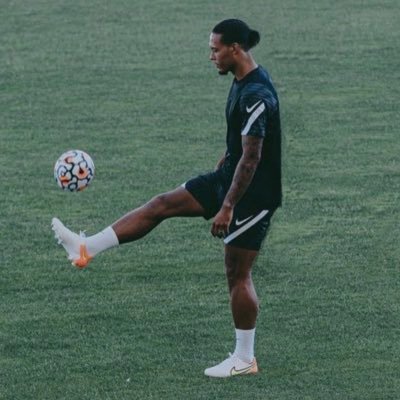 DxIceGabbana's profile picture. Every day's a struggle, but every night is a feast! @LFC