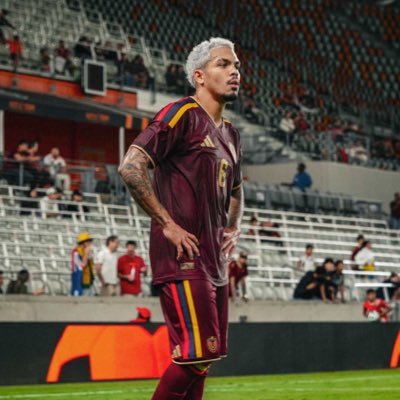 danipereira121's profile picture. 