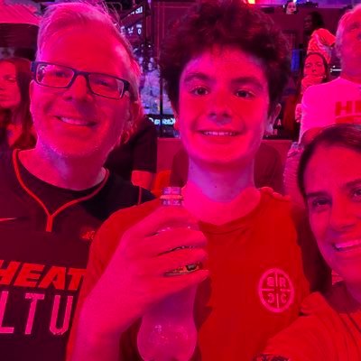 roamingruss's profile picture. I ❤️🧑‍🧑‍🧒🏀 #HEATNation