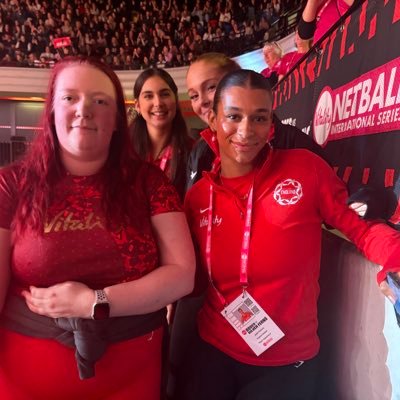 thompsonm_21's profile picture. Social + District League netball (GS/GA) - F1, LH44, Manchester Thunder and London Pulse 💛🖤🩷💖🌹🦁 ⚽️ (Eras Tour - London N7)