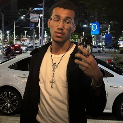 hornic_'s profile picture. ، seré tu reliquia ﷼